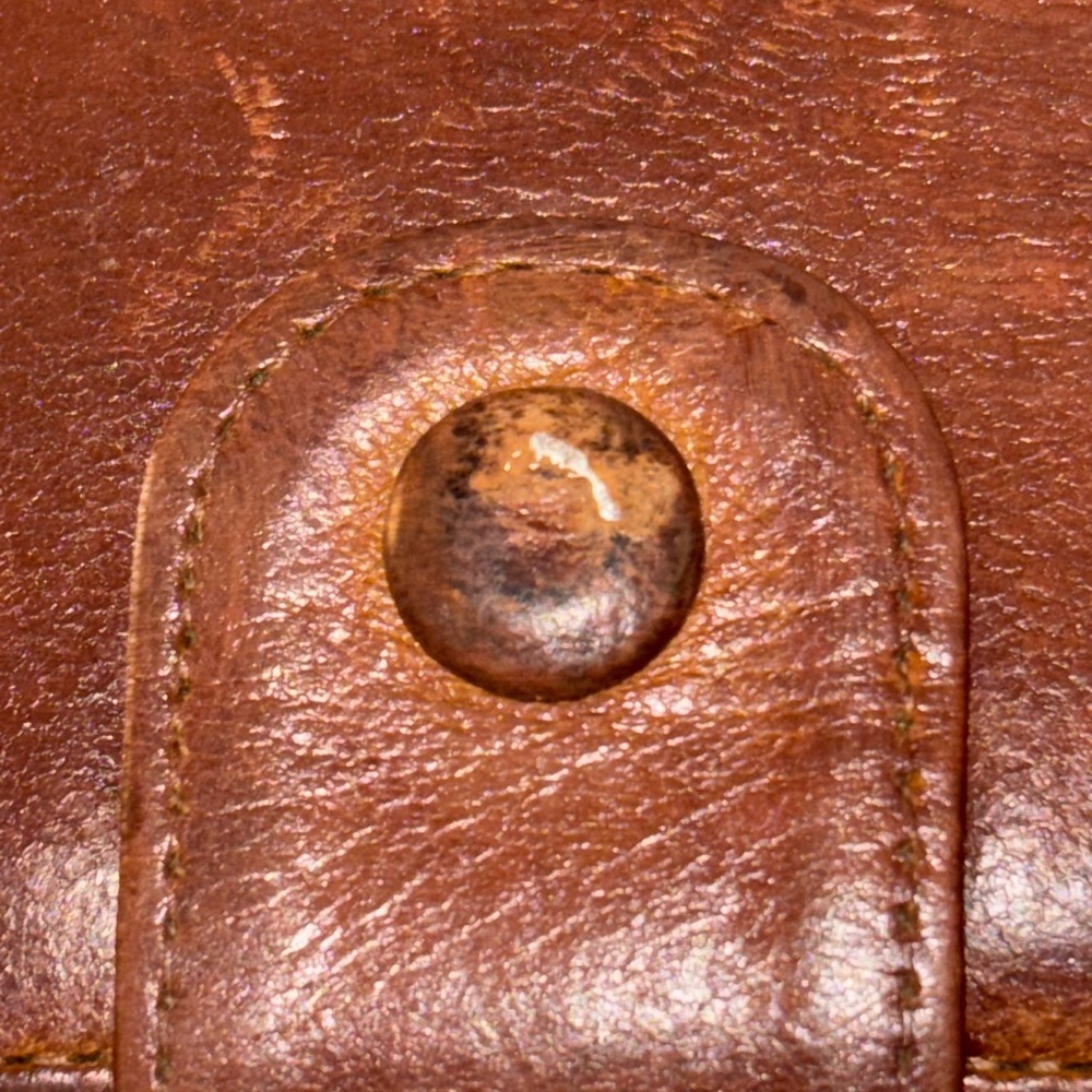 CHANEL Light Brown Leather Wallet with CC and COA - Picture 11 of 16